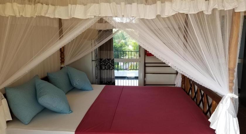 Paradise Hilltop Villa & Apartment Galle Buitenkant foto