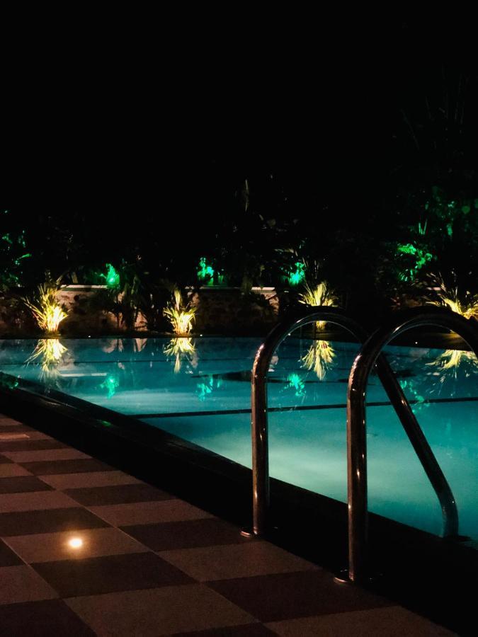 Paradise Hilltop Villa & Apartment Galle Buitenkant foto